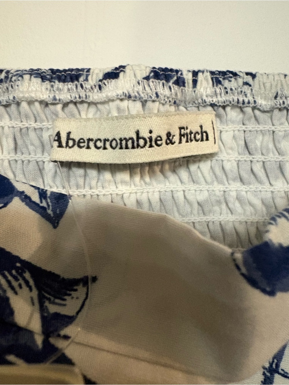 Abercrombie & Fitch Blue and White Floral Puff-Sleeve Midi Dress - Picture 2 of 7